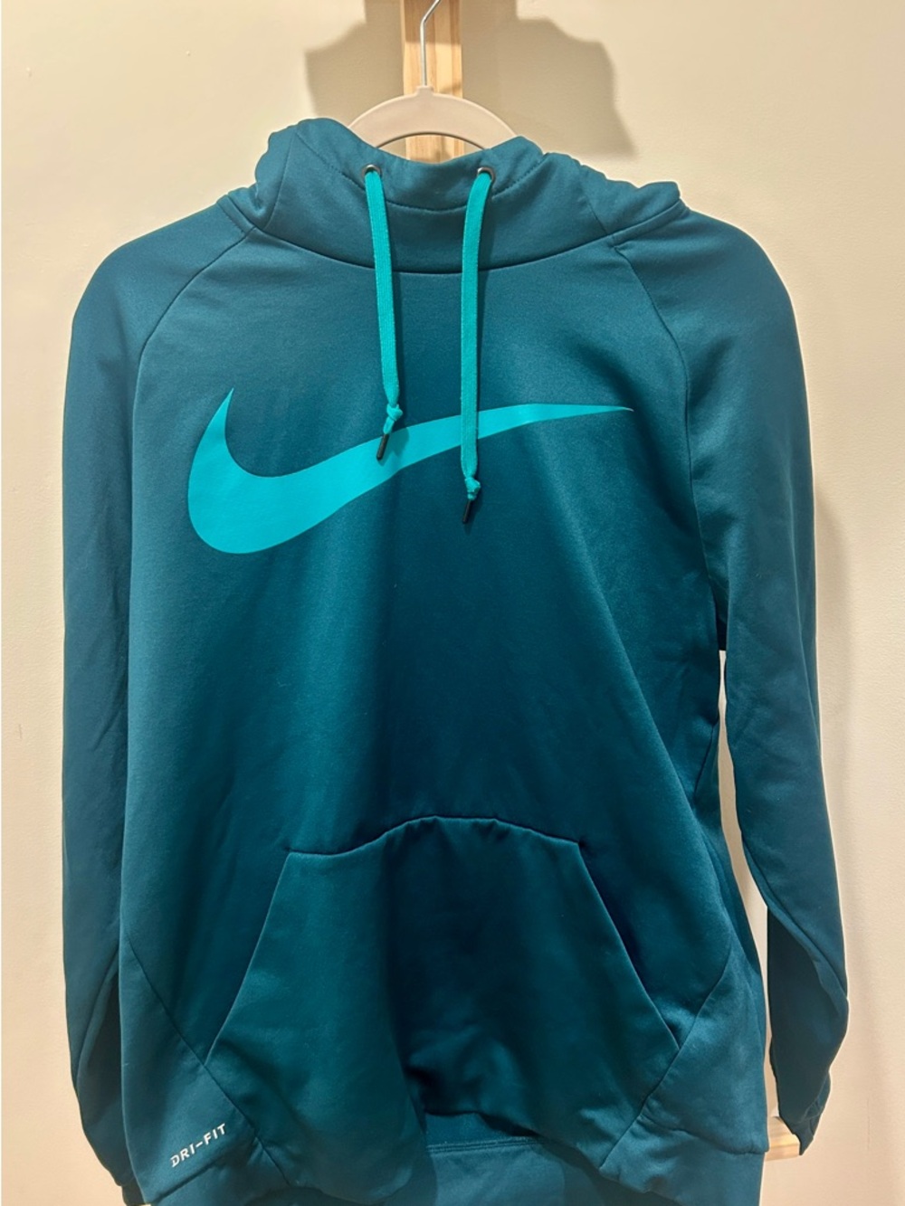 Mens Large Nike Dri-FIT Pullover Hoodie in a teal  "Deep Jungle Blue" colorway,